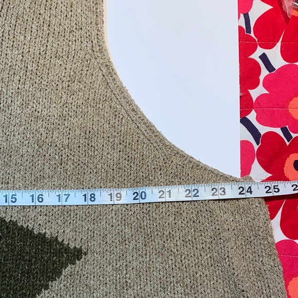 Su-Zen sweater vest - Picture 4 of 9